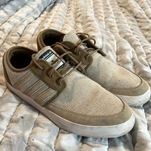 Adidas Canvas sneakers sz10.5